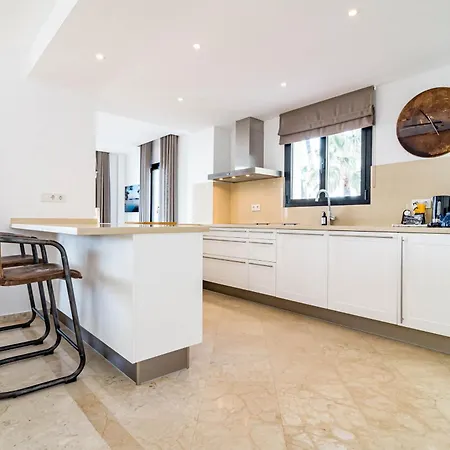 Appartement Jdg7-stunning 100 Meters From Marbellac